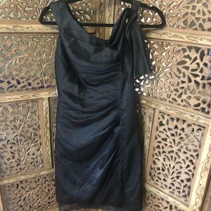🔥 Vera wang sz 4 black dress w bow shoulder accent
